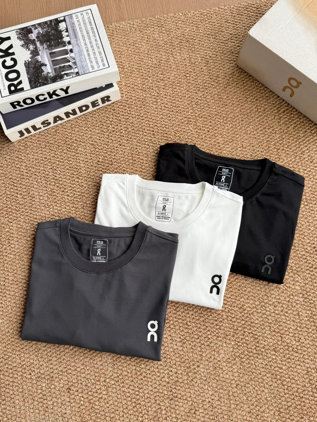 Year New Arrival ON Running Men's Classic solid color long-sleeved T-shirt with small label, 50g water-soft cotton, soft, comfortable and skin-friendly fabric UQ-6051 M L XL 2XL